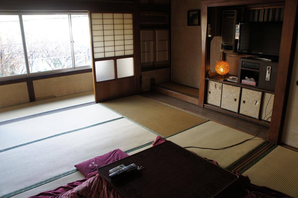 Miyoshiya Ryokan Tanabe Buitenkant foto